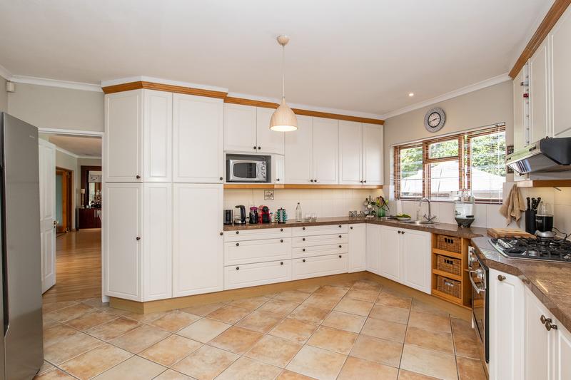 3 Bedroom Property for Sale in Constantia Western Cape